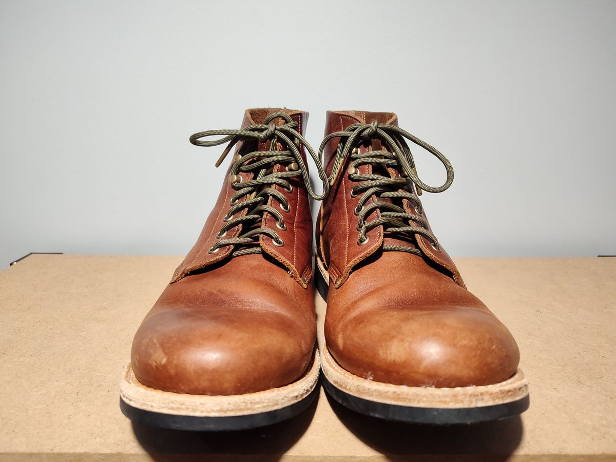 Photo by farroyo81 on January 3, 2025 of the Oak Street Bootmakers Field Boot in Seidel Light Brown Mustang.