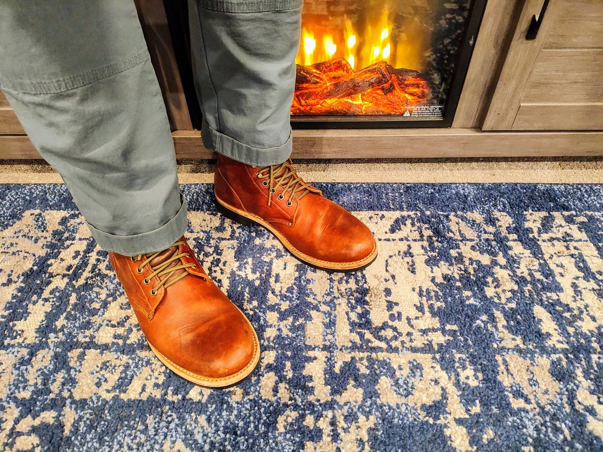 Photo by farroyo81 on February 3, 2025 of the Oak Street Bootmakers Field Boot in Seidel Light Brown Mustang.