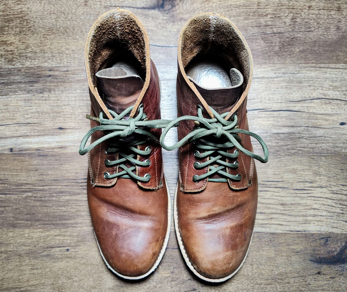 Photo by farroyo81 on February 3, 2025 of the Oak Street Bootmakers Field Boot in Seidel Light Brown Mustang.