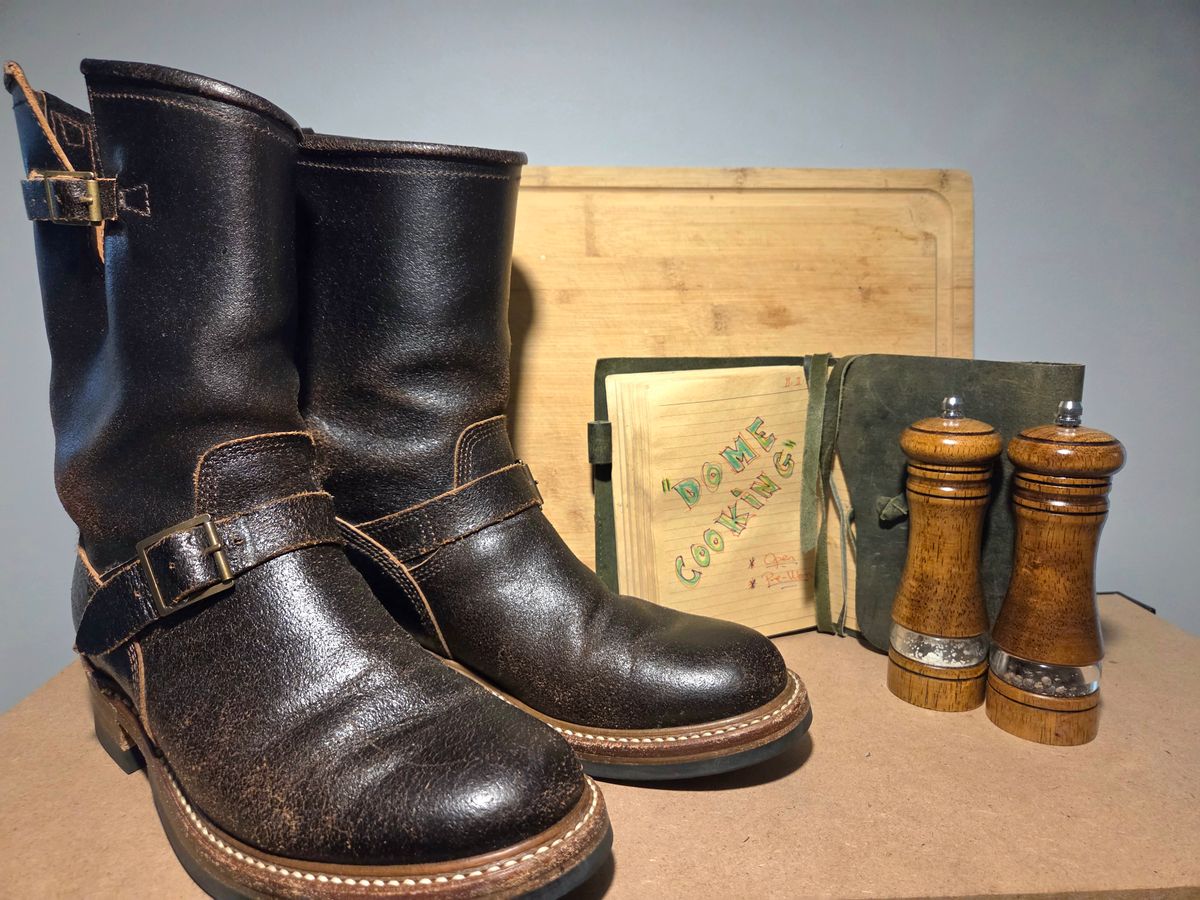 Photo by farroyo81 on November 3, 2025 of the John Lofgren Wabash Engineer Boots in Horween Dark Brown Waxed Flesh.