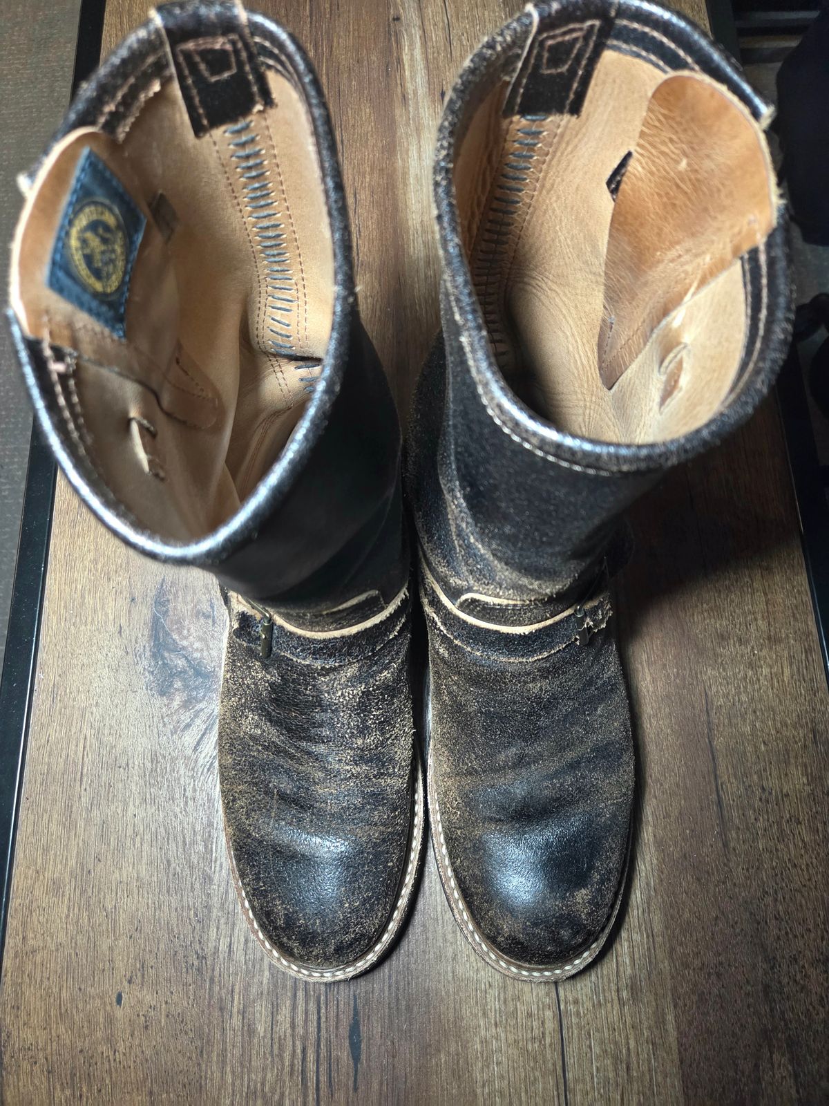 Photo by farroyo81 on March 5, 2026 of the John Lofgren Wabash Engineer Boots in Horween Dark Brown Waxed Flesh.