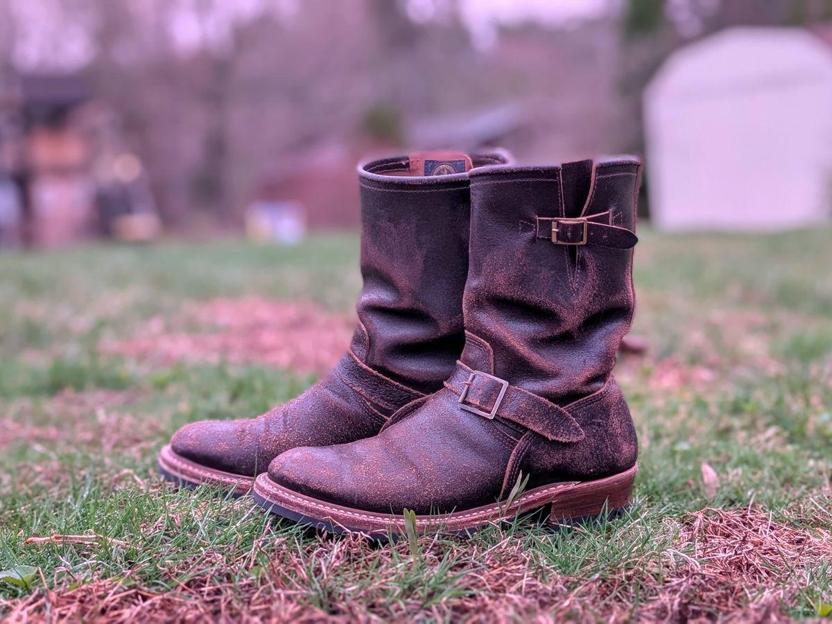 Photo by farroyo81 on April 5, 2026 of the John Lofgren Wabash Engineer Boots in Horween Dark Brown Waxed Flesh.