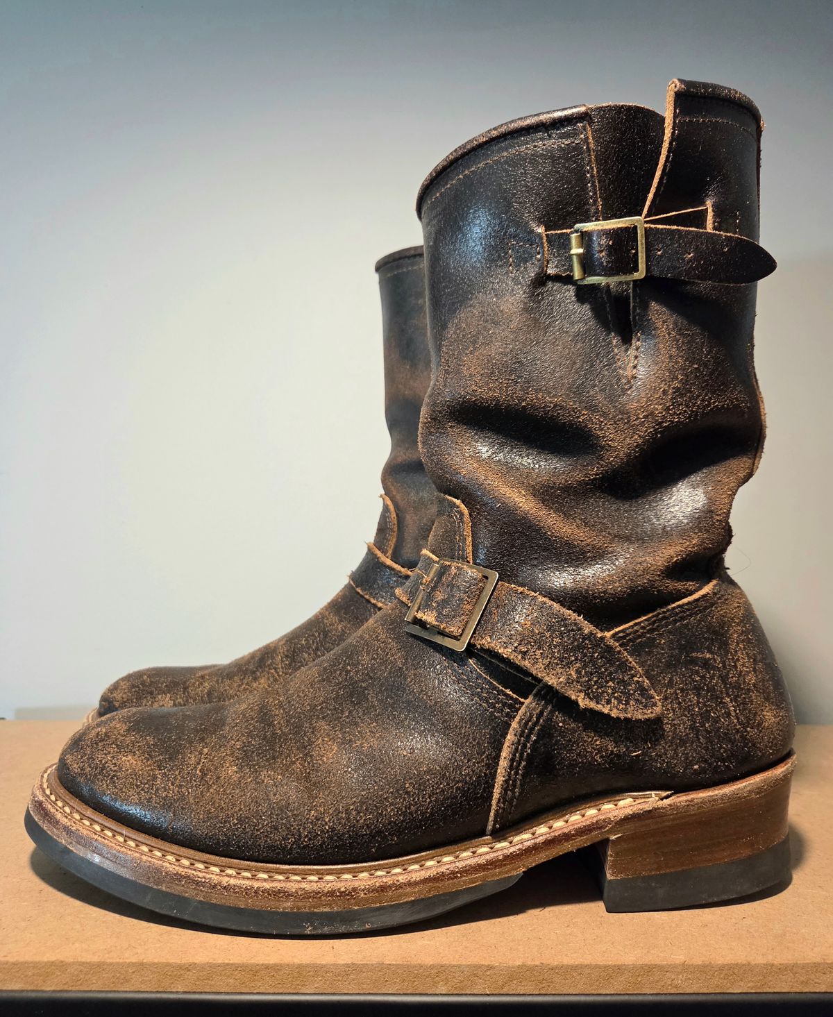 Photo by farroyo81 on April 5, 2026 of the John Lofgren Wabash Engineer Boots in Horween Dark Brown Waxed Flesh.