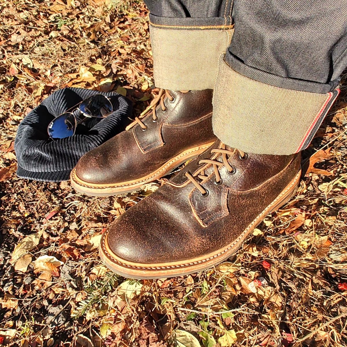 Photo by farroyo81 on December 14, 2023 of the Tricker's Burford Plain Derby Boot in Horween Java Waxed Flesh.