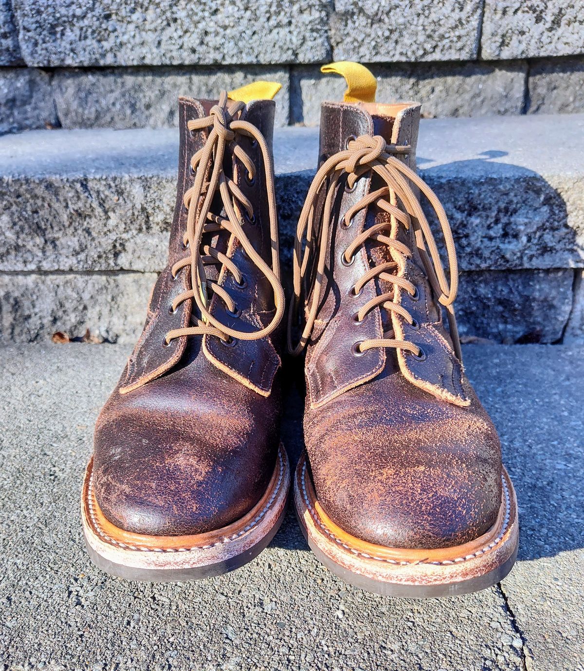 Photo by farroyo81 on February 3, 2024 of the Tricker's Burford Plain Derby Boot in Horween Java Waxed Flesh.