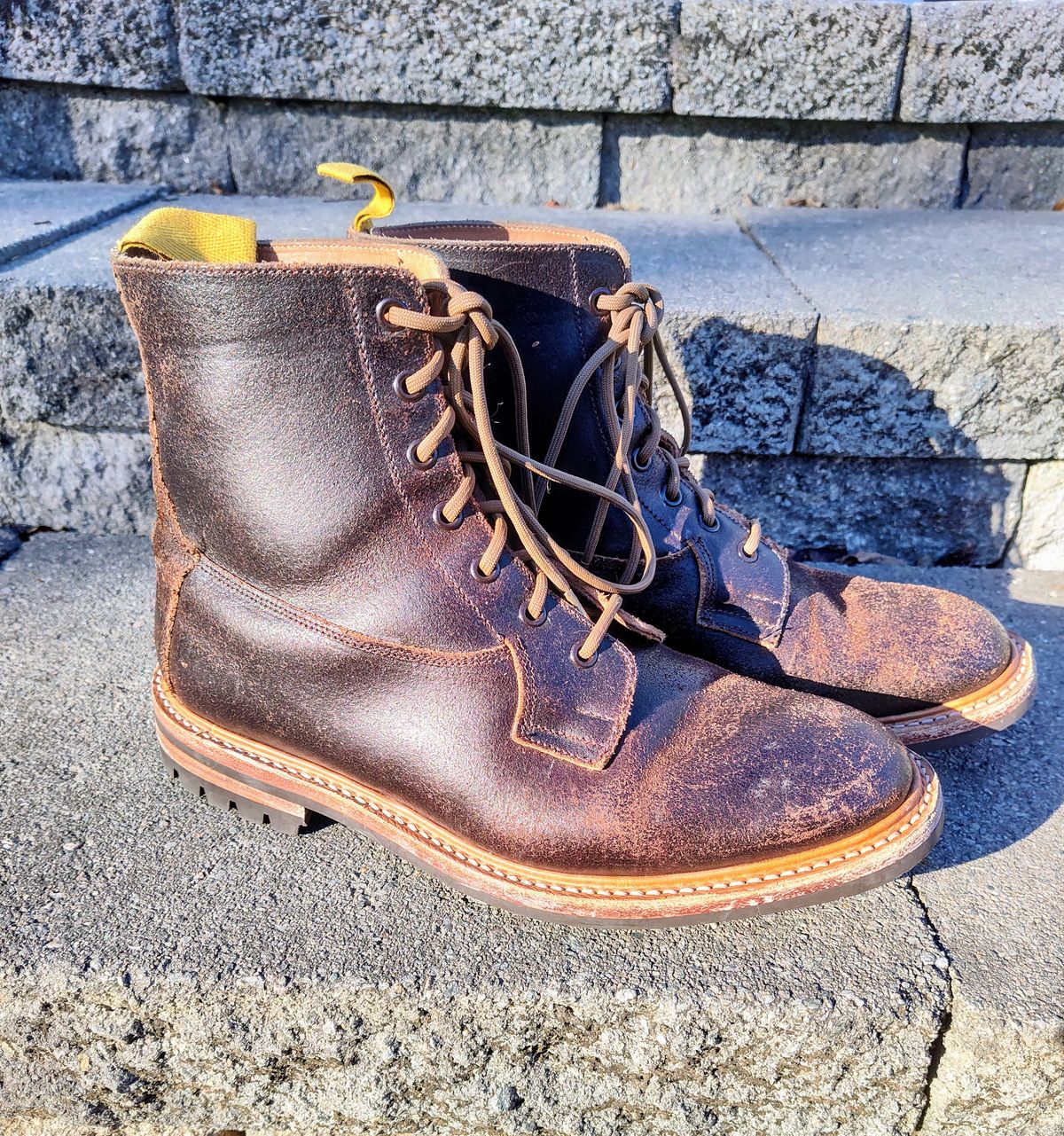 Photo by farroyo81 on February 3, 2024 of the Tricker's Burford Plain Derby Boot in Horween Java Waxed Flesh.