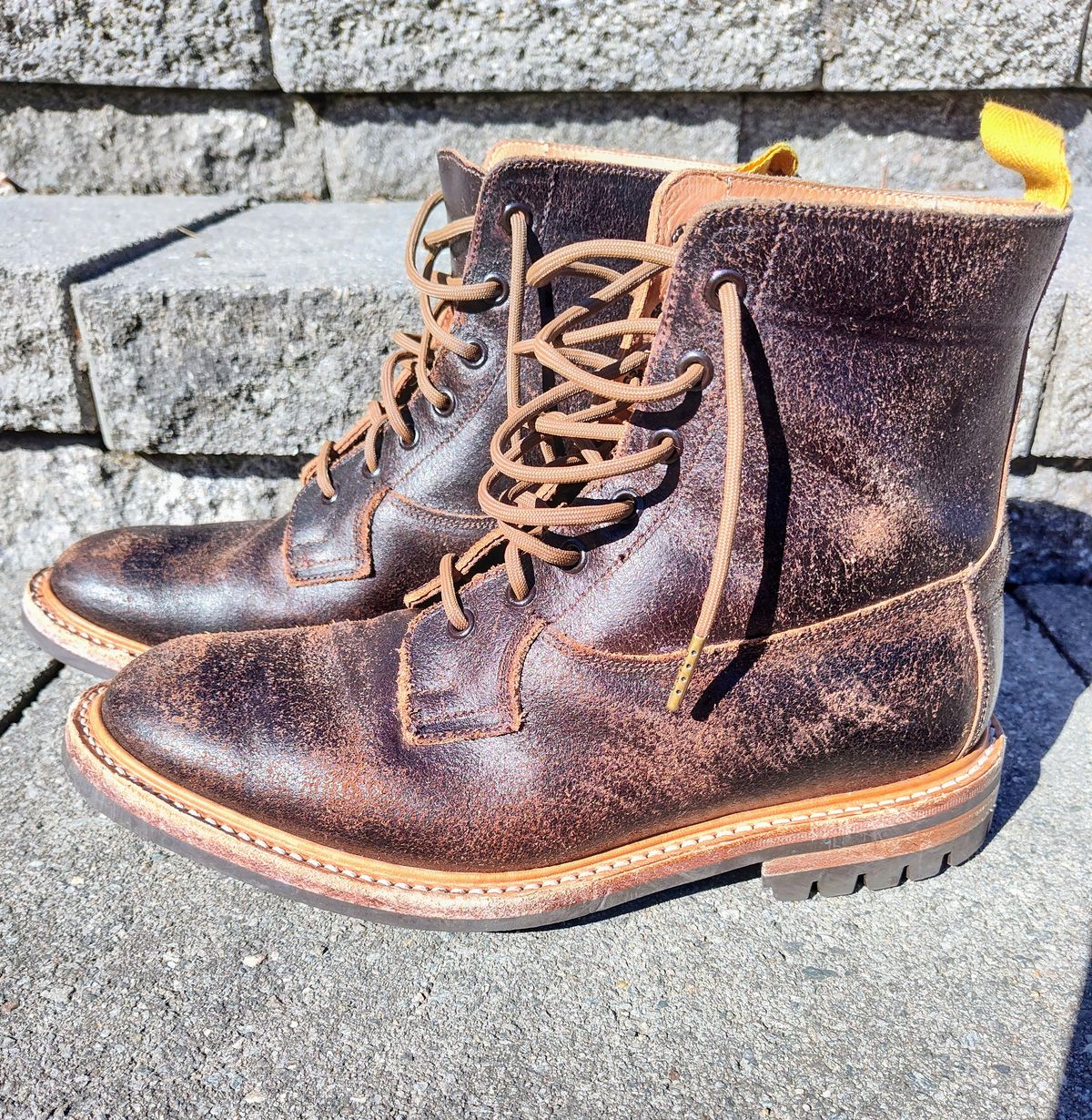 Photo by farroyo81 on March 3, 2024 of the Tricker's Burford Plain Derby Boot in Horween Java Waxed Flesh.