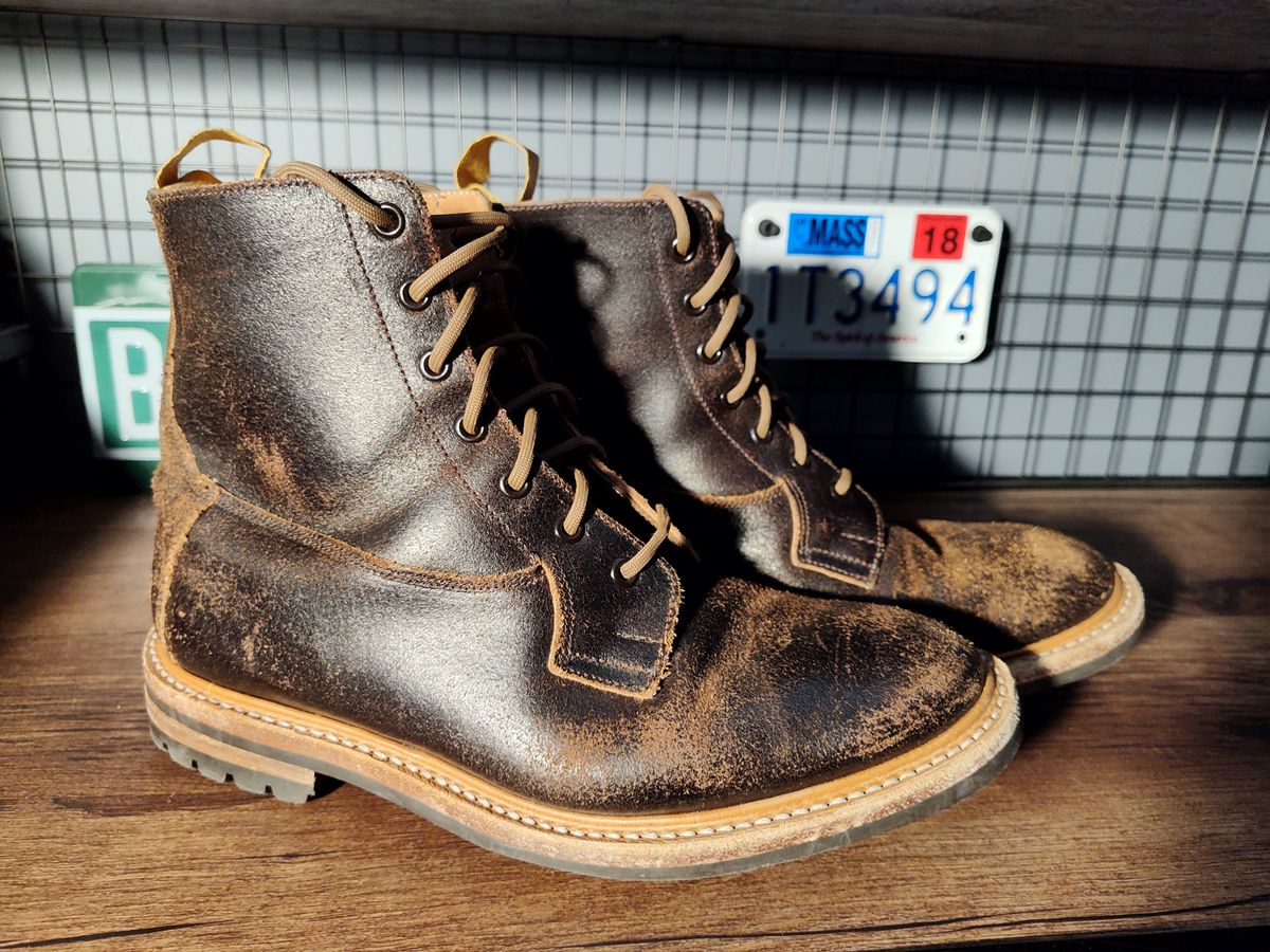 Photo by farroyo81 on April 4, 2024 of the Tricker's Burford Plain Derby Boot in Horween Java Waxed Flesh.