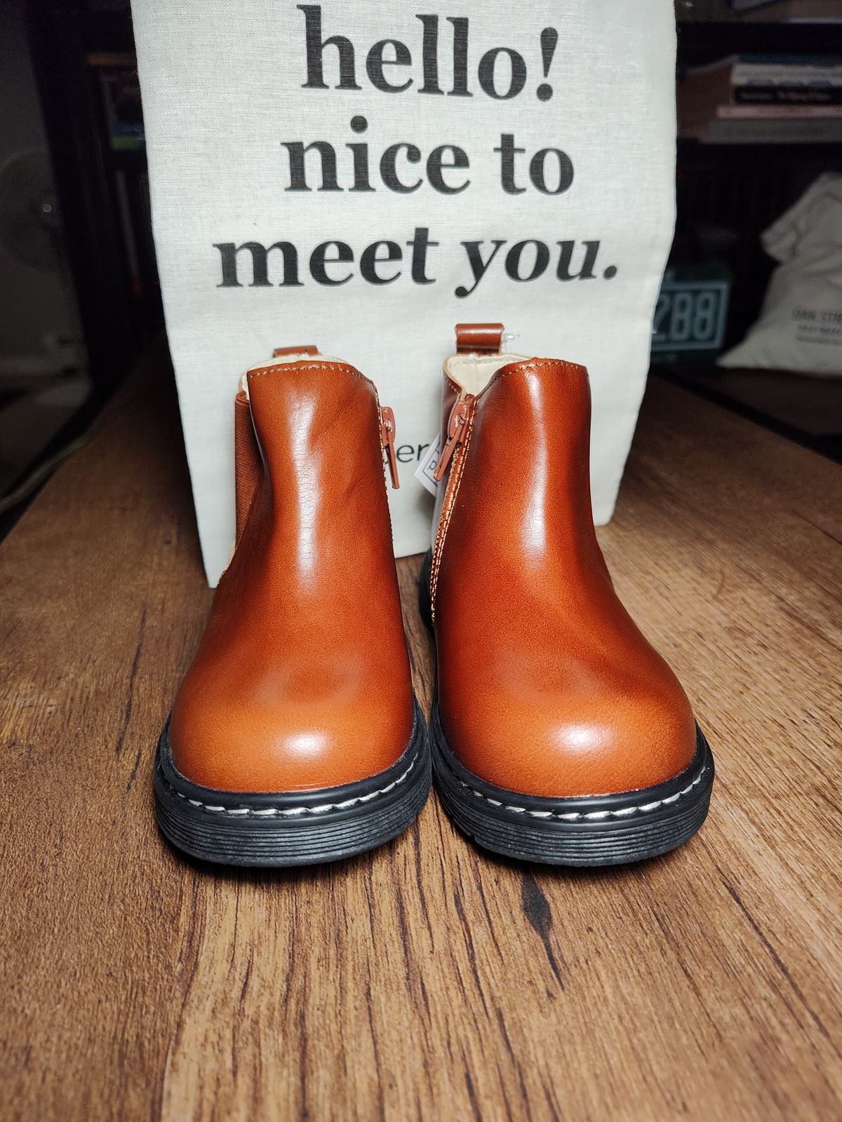 Photo by farroyo81 on October 4, 2024 of the Piper Finn Chelsea Boot in Premium Waxed Leather.