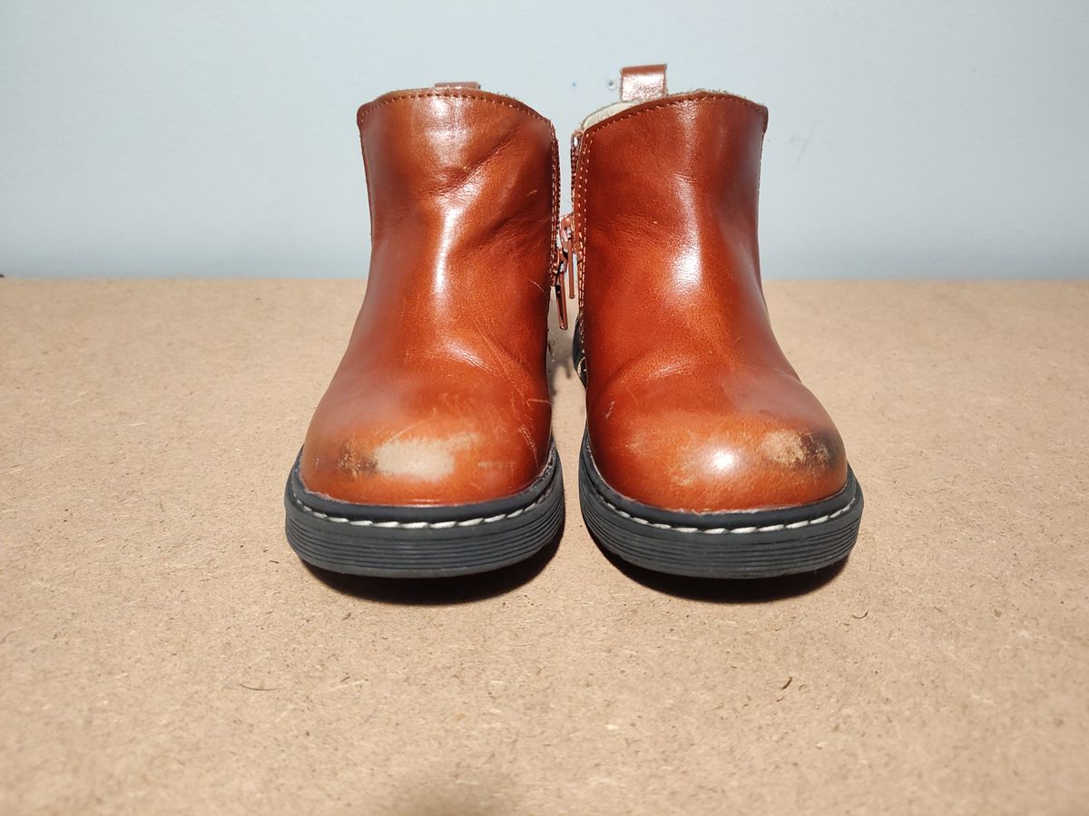 Photo by farroyo81 on November 2, 2024 of the Piper Finn Chelsea Boot in Premium Waxed Leather.