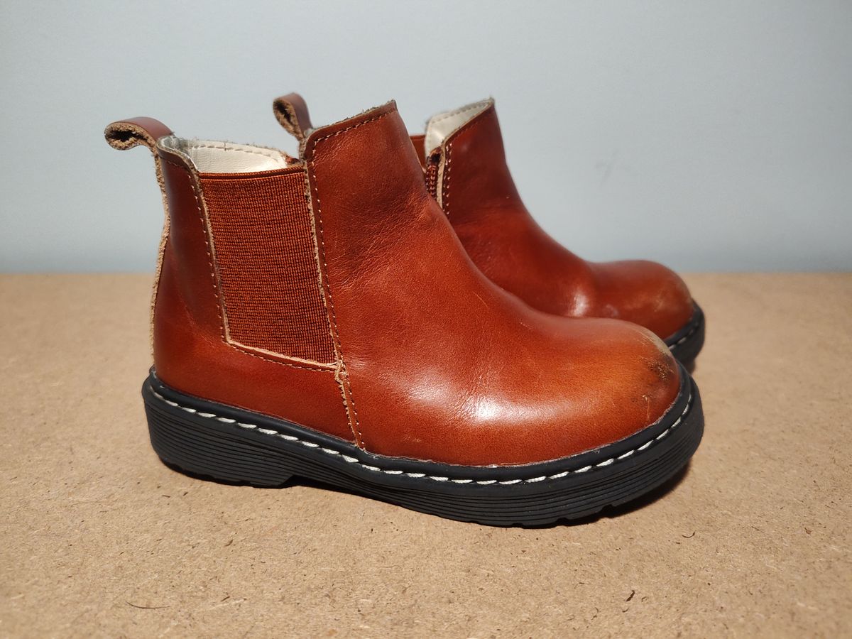Photo by farroyo81 on November 2, 2024 of the Piper Finn Chelsea Boot in Premium Waxed Leather.