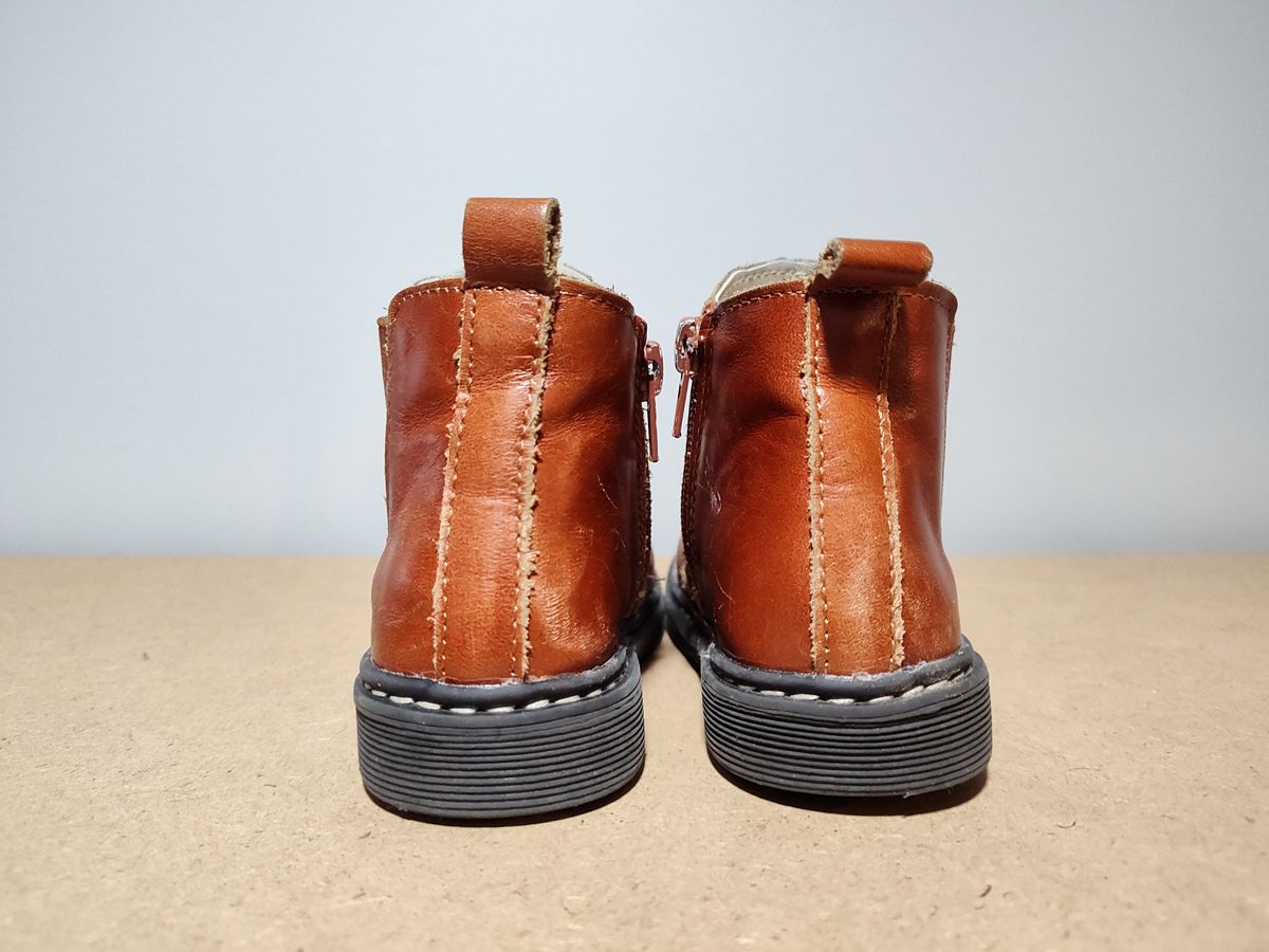 Photo by farroyo81 on December 5, 2024 of the Piper Finn Chelsea Boot in Premium Waxed Leather.