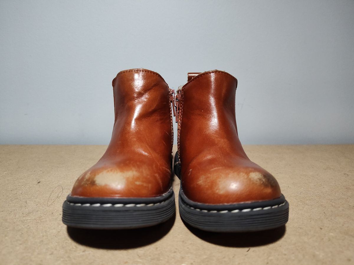 Photo by farroyo81 on December 5, 2024 of the Piper Finn Chelsea Boot in Premium Waxed Leather.