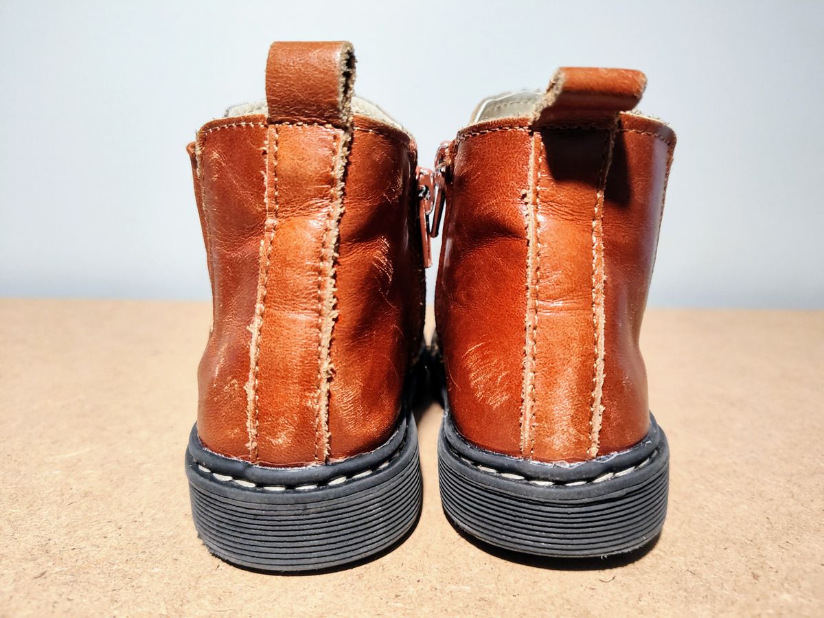 Photo by farroyo81 on January 3, 2025 of the Piper Finn Chelsea Boot in Premium Waxed Leather.
