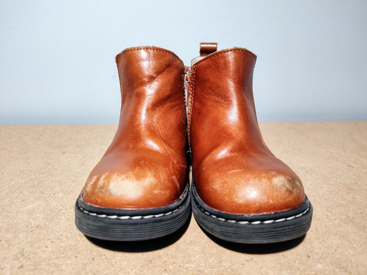 Photo by farroyo81 on January 3, 2025 of the Piper Finn Chelsea Boot in Premium Waxed Leather.
