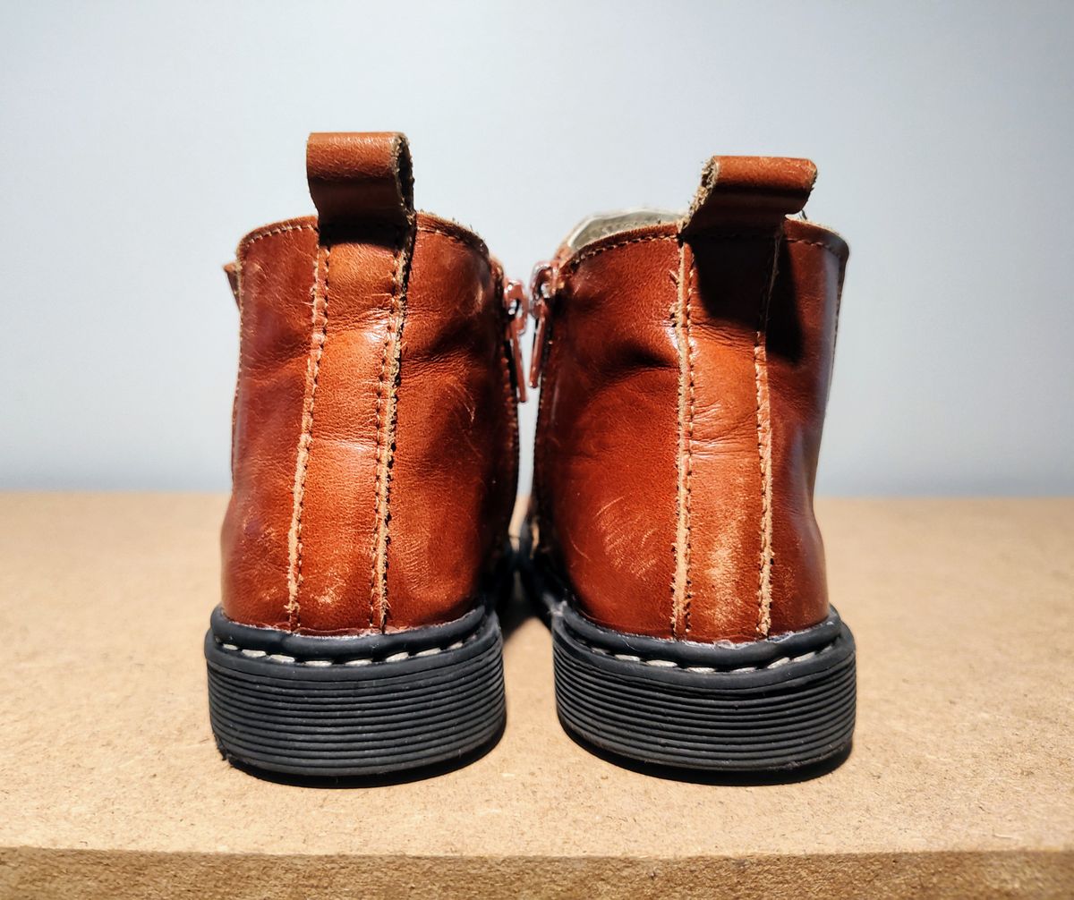Photo by farroyo81 on February 3, 2025 of the Piper Finn Chelsea Boot in Premium Waxed Leather.