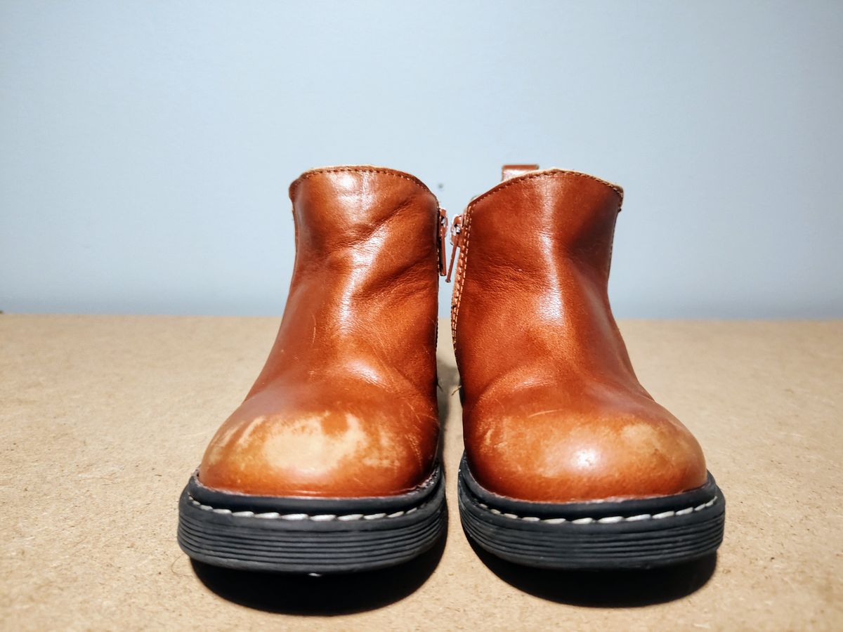 Photo by farroyo81 on February 3, 2025 of the Piper Finn Chelsea Boot in Premium Waxed Leather.