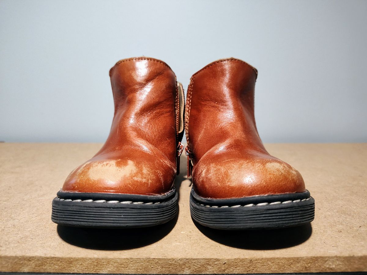 Photo by farroyo81 on March 4, 2025 of the Piper Finn Chelsea Boot in Premium Waxed Leather.