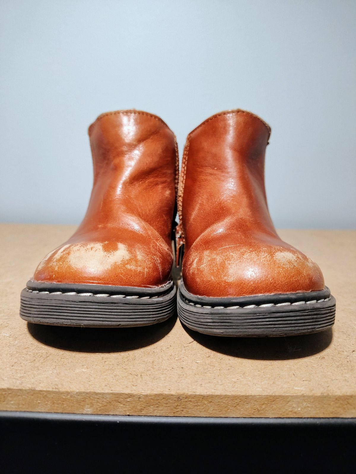 Photo by farroyo81 on April 4, 2025 of the Piper Finn Chelsea Boot in Premium Waxed Leather.