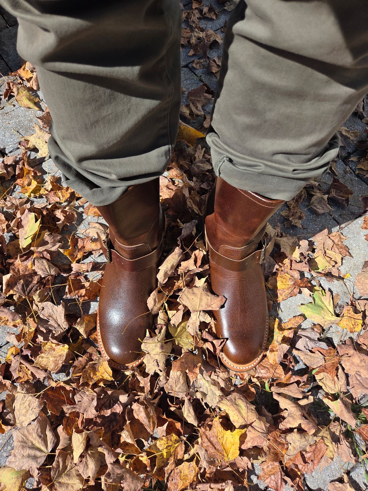 Photo by farroyo81 on October 1, 2025 of the John Lofgren Wabash Engineer Boots in Horween SHF Horsehide Havana.
