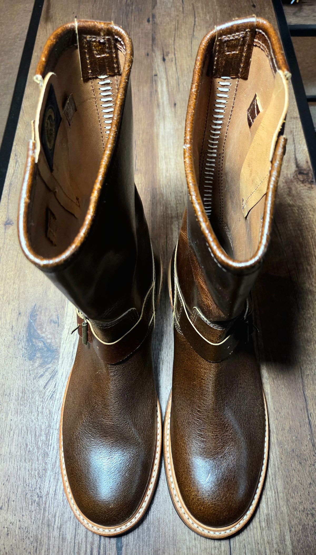 Photo by farroyo81 on October 1, 2025 of the John Lofgren Wabash Engineer Boots in Horween SHF Horsehide Havana.