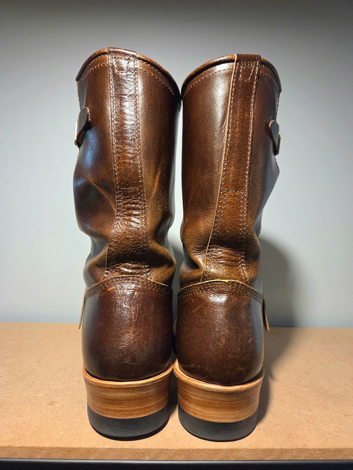 Photo by farroyo81 on November 3, 2025 of the John Lofgren Wabash Engineer Boots in Horween SHF Horsehide Havana.