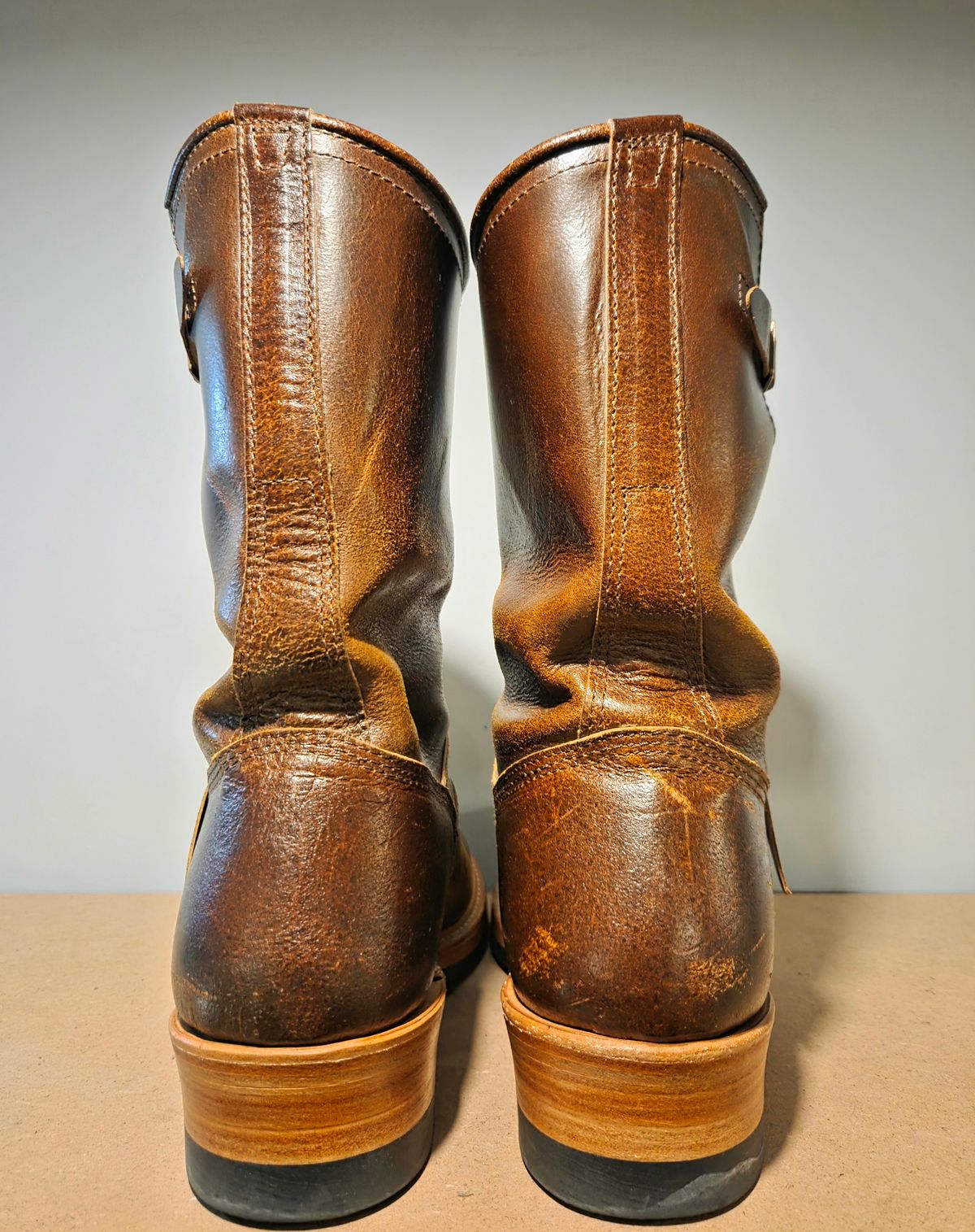 Photo by farroyo81 on December 4, 2025 of the John Lofgren Wabash Engineer Boots in Horween SHF Horsehide Havana.