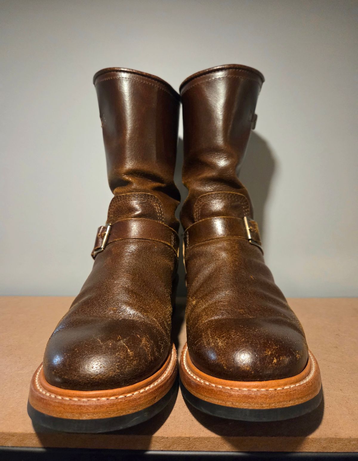 Photo by farroyo81 on December 4, 2025 of the John Lofgren Wabash Engineer Boots in Horween SHF Horsehide Havana.