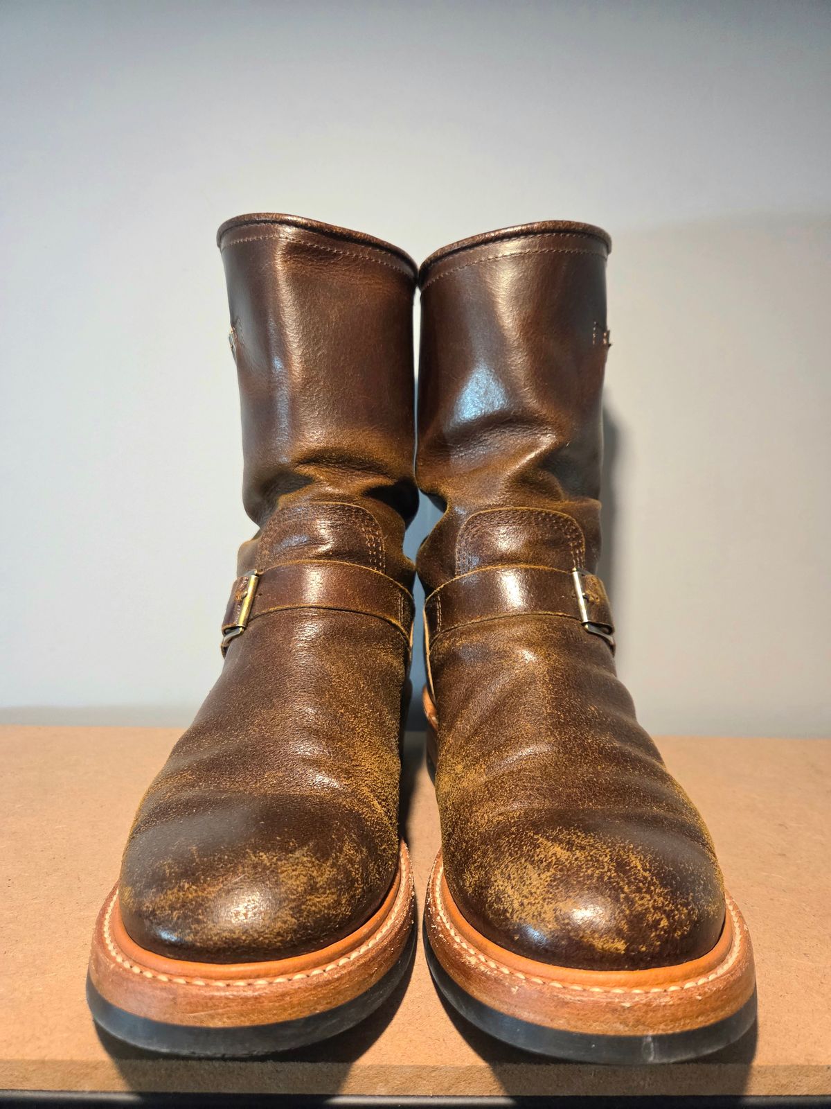 Photo by farroyo81 on February 5, 2026 of the John Lofgren Wabash Engineer Boots in Horween SHF Horsehide Havana.