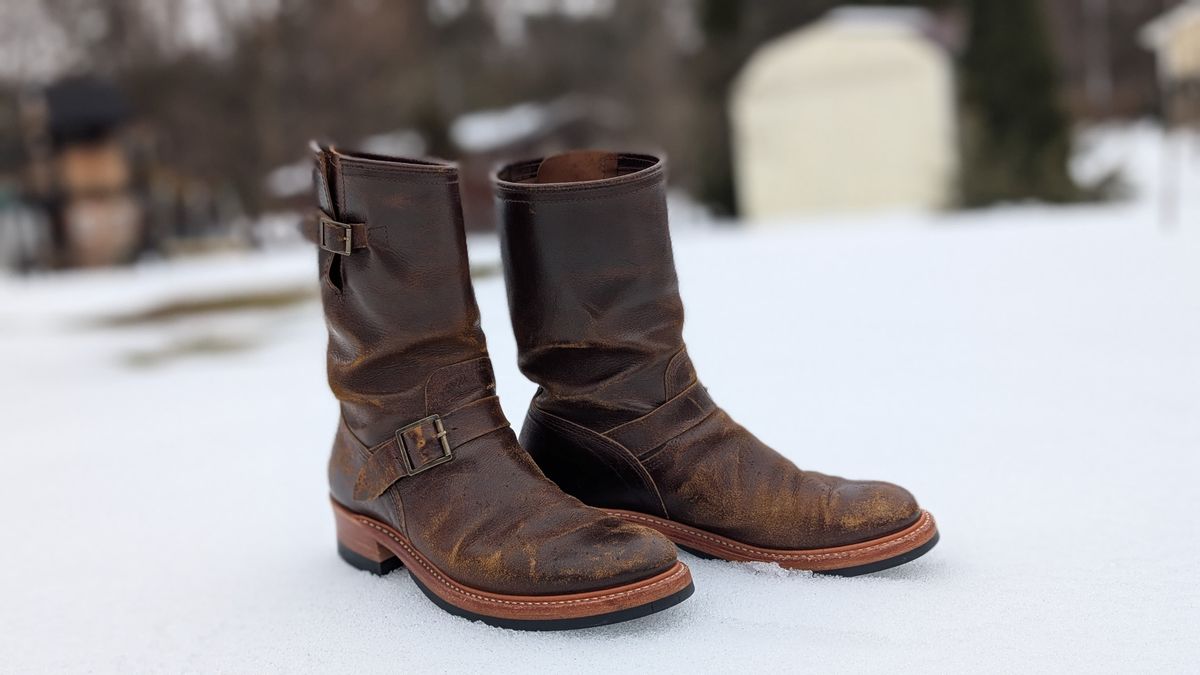 Photo by farroyo81 on March 5, 2026 of the John Lofgren Wabash Engineer Boots in Horween SHF Horsehide Havana.