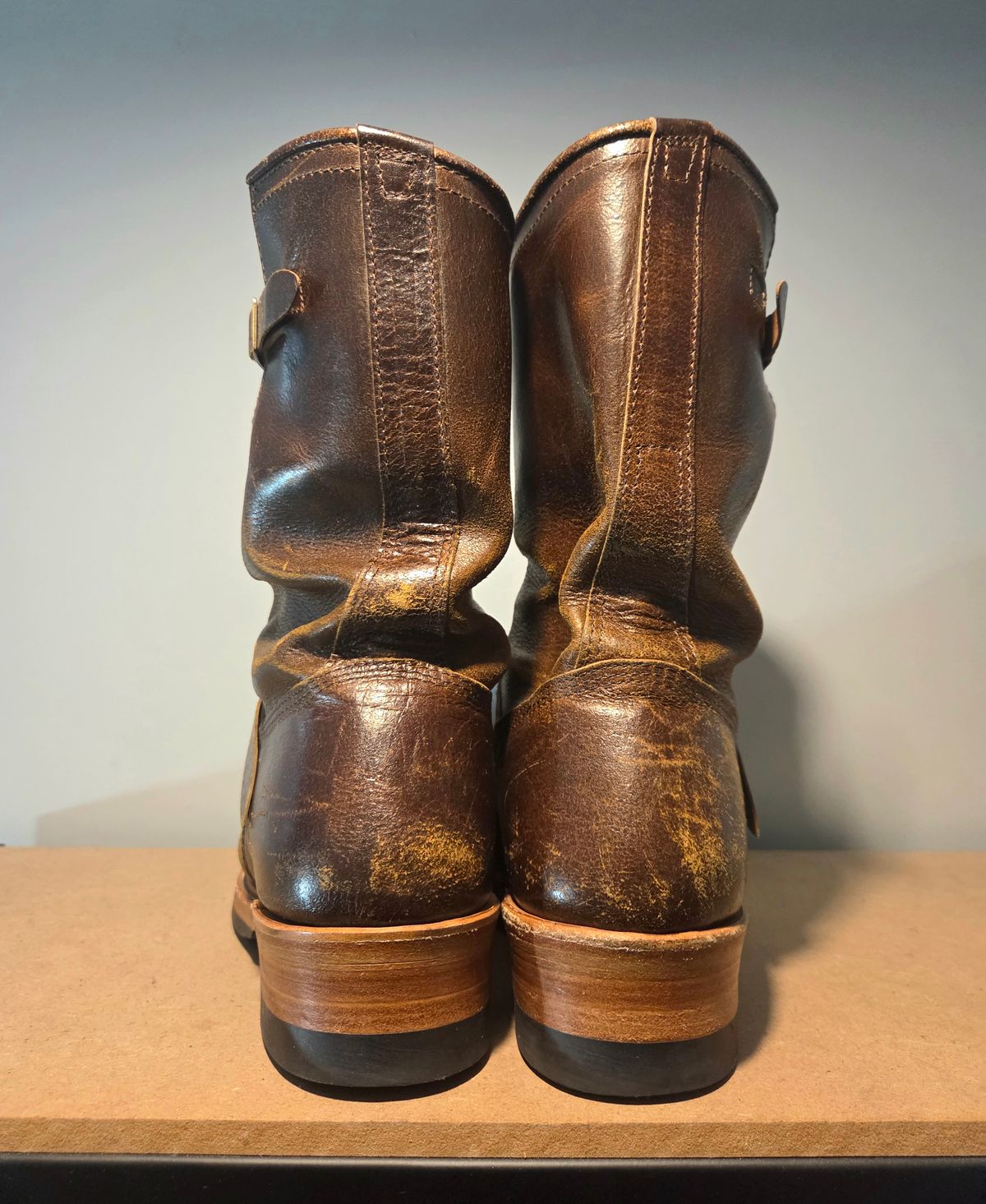 Photo by farroyo81 on March 5, 2026 of the John Lofgren Wabash Engineer Boots in Horween SHF Horsehide Havana.