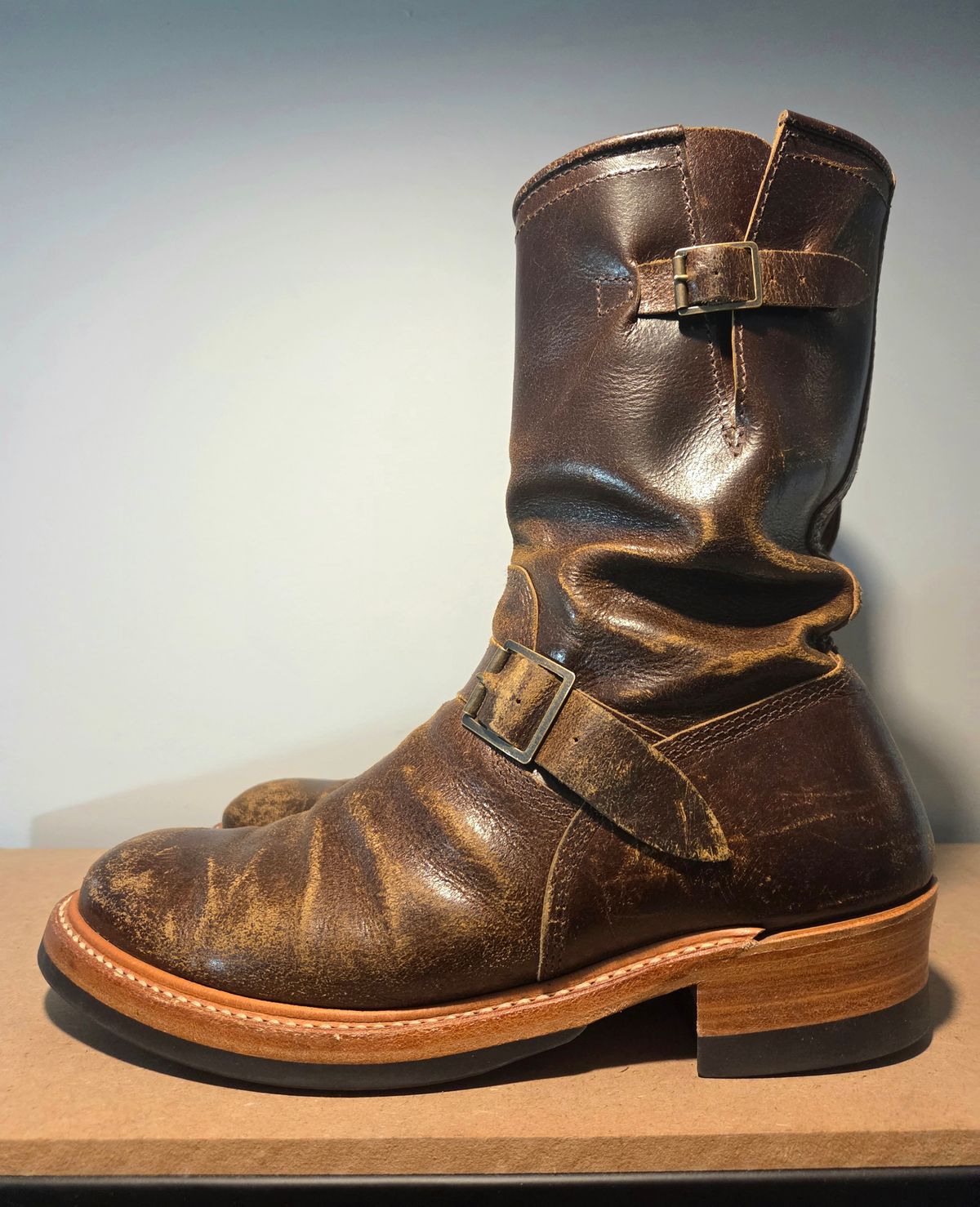 Photo by farroyo81 on March 5, 2026 of the John Lofgren Wabash Engineer Boots in Horween SHF Horsehide Havana.