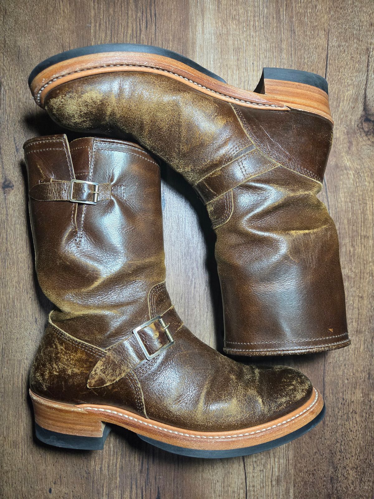 Photo by farroyo81 on March 5, 2026 of the John Lofgren Wabash Engineer Boots in Horween SHF Horsehide Havana.