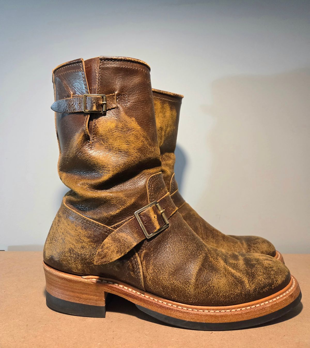 Photo by farroyo81 on April 5, 2026 of the John Lofgren Wabash Engineer Boots in Horween SHF Horsehide Havana.