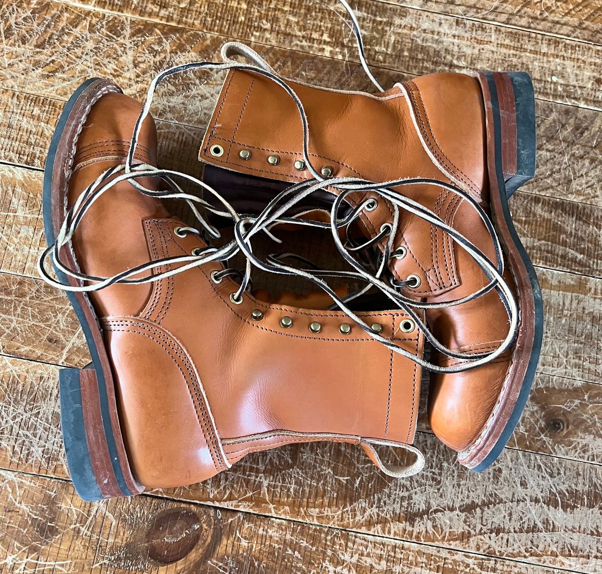 Photo by ccswift on February 5, 2024 of the Nicks DomePro in Wickett & Craig Tan English Bridle.