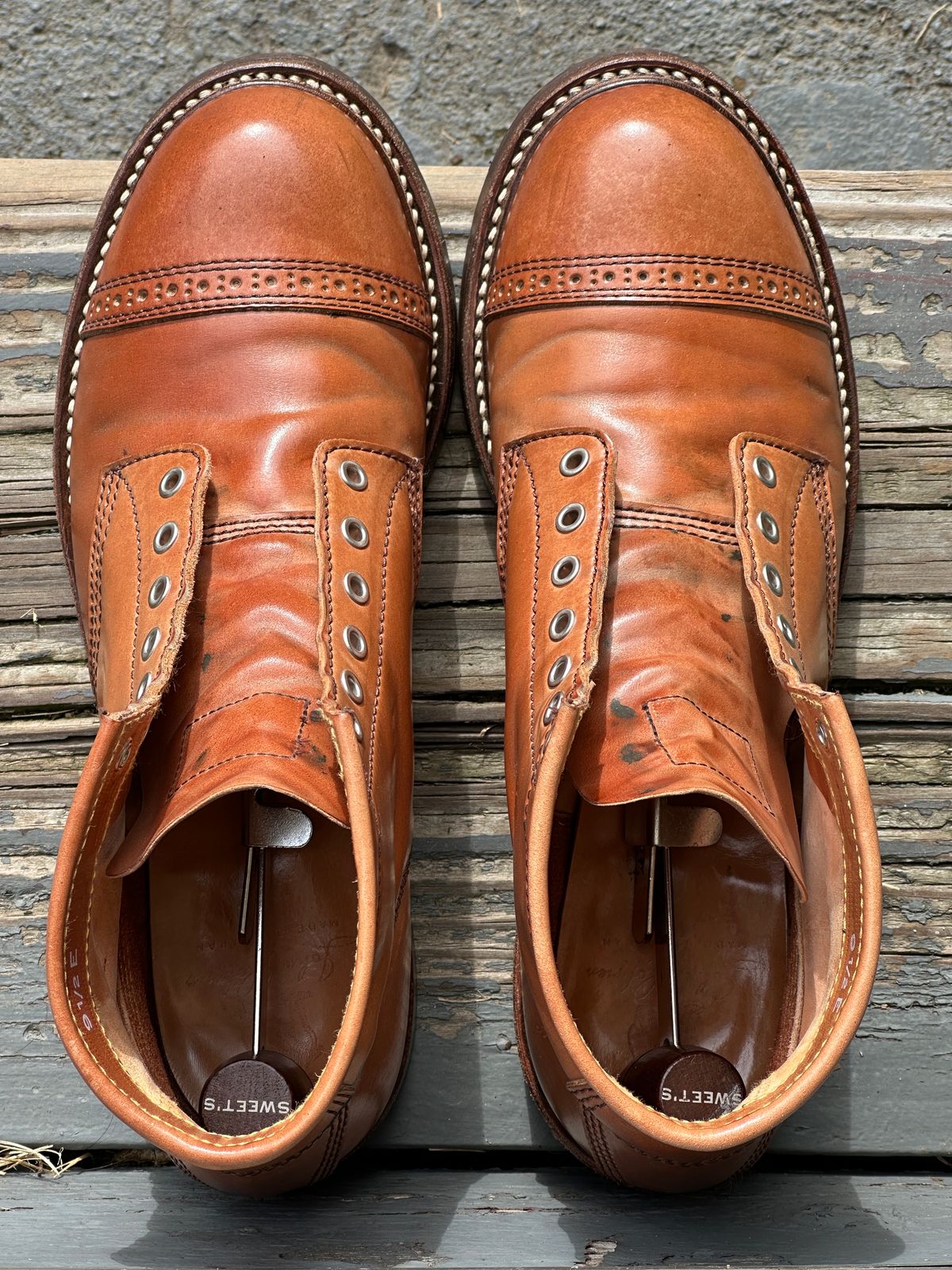 Photo by bankrobber on January 28, 2024 of the John Lofgren Combat Boots in Shinki Natural Shell Cordovan.