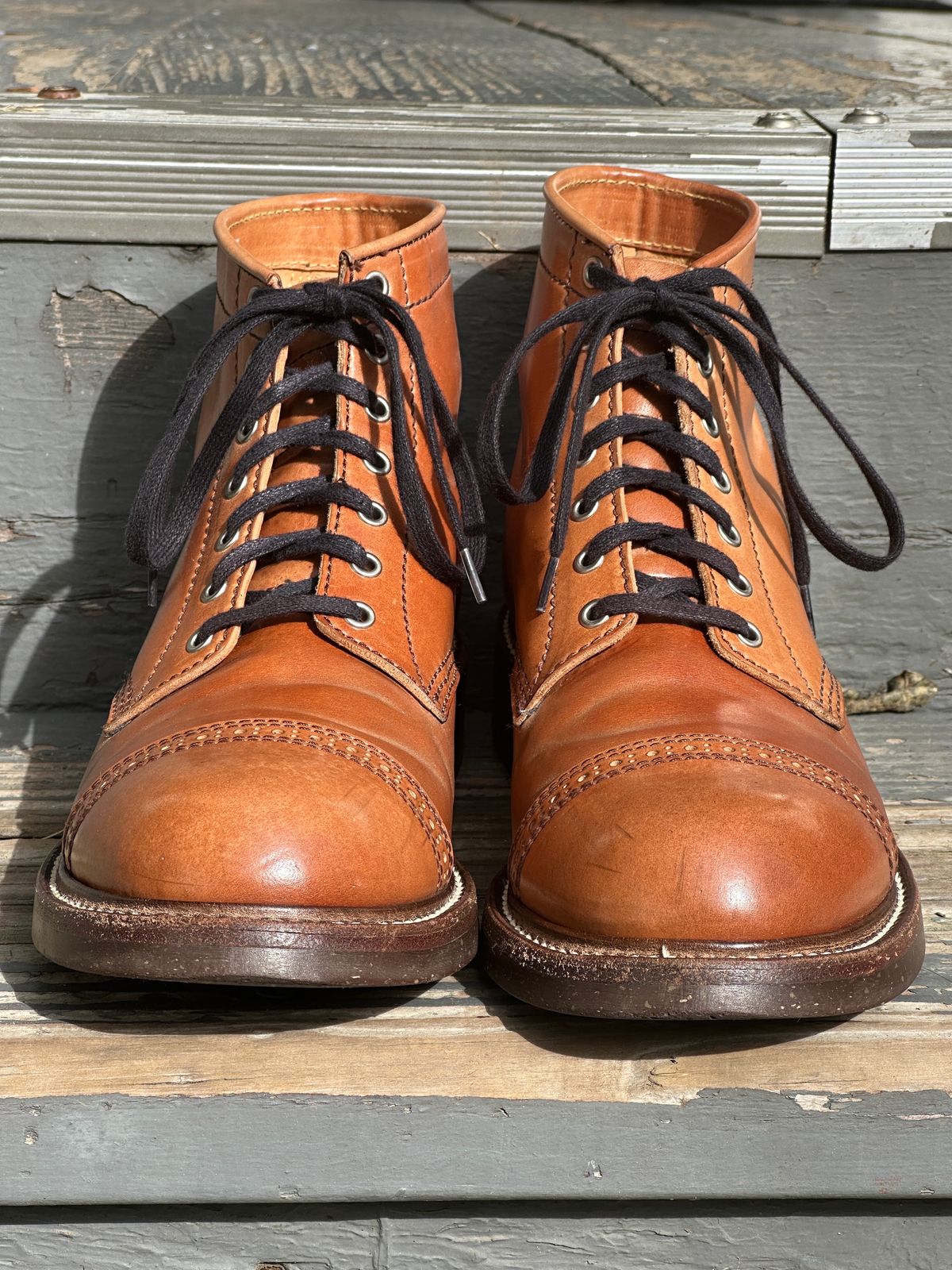 Photo by bankrobber on February 1, 2024 of the John Lofgren Combat Boots in Shinki Natural Shell Cordovan.