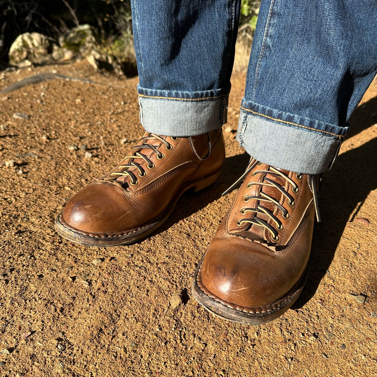Photo by bankrobber on November 19, 2023 of the White's Bounty Hunter in Horween Natural Chromexcel.