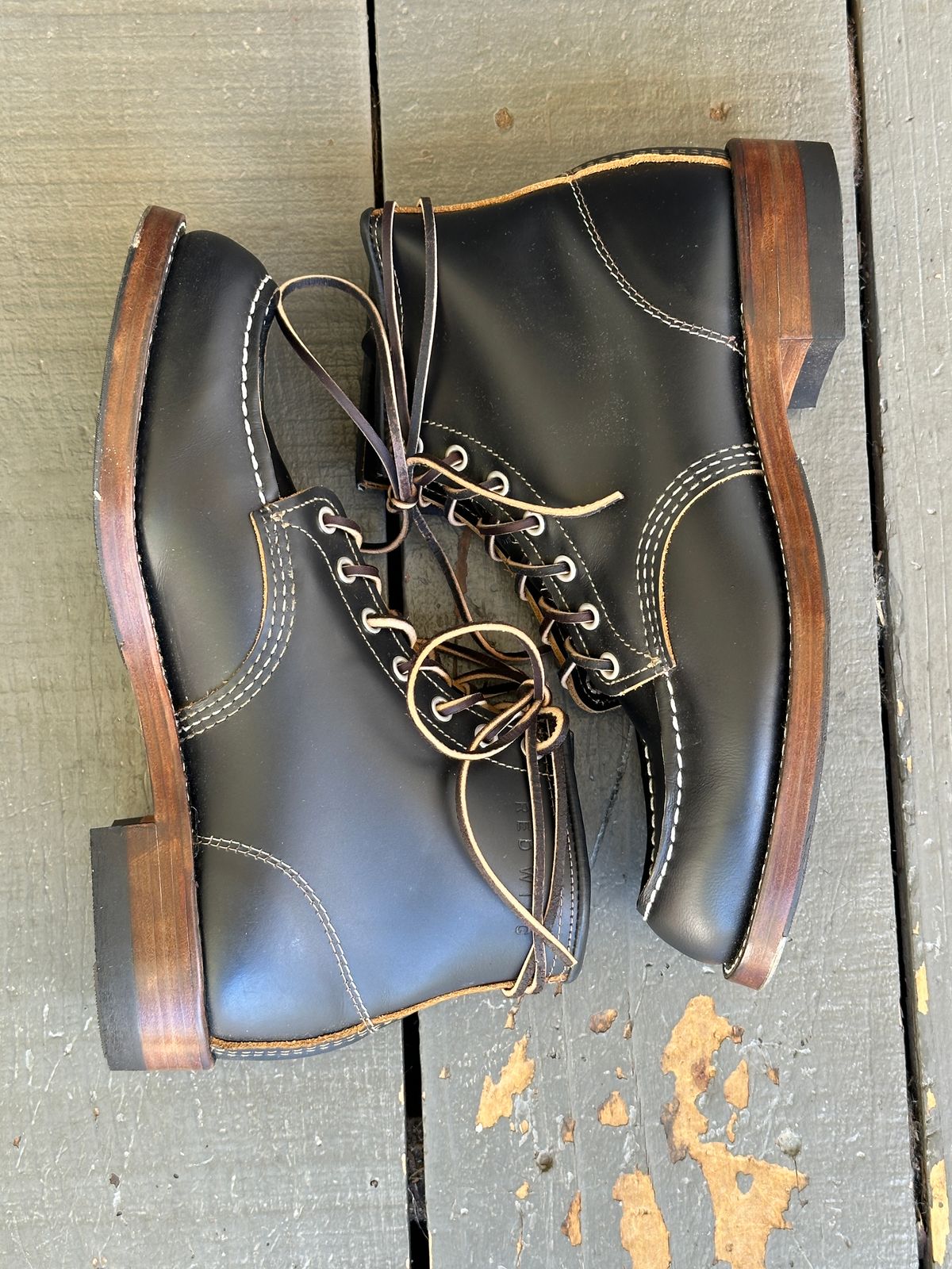 Photo by bankrobber on October 1, 2024 of the Red Wing 9874 in S.B. Foot Black Klondike.