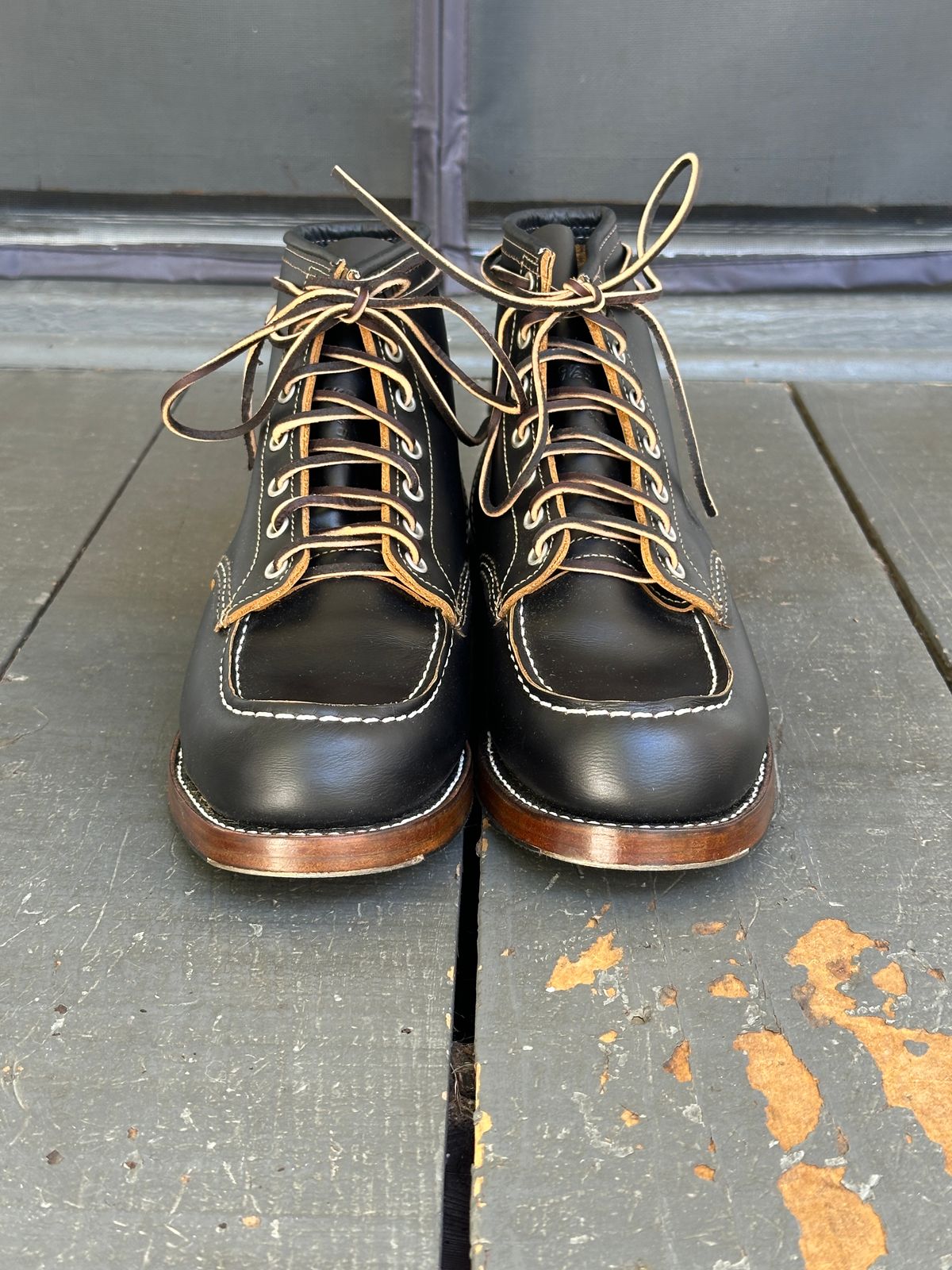 Photo by bankrobber on October 1, 2024 of the Red Wing 9874 in S.B. Foot Black Klondike.