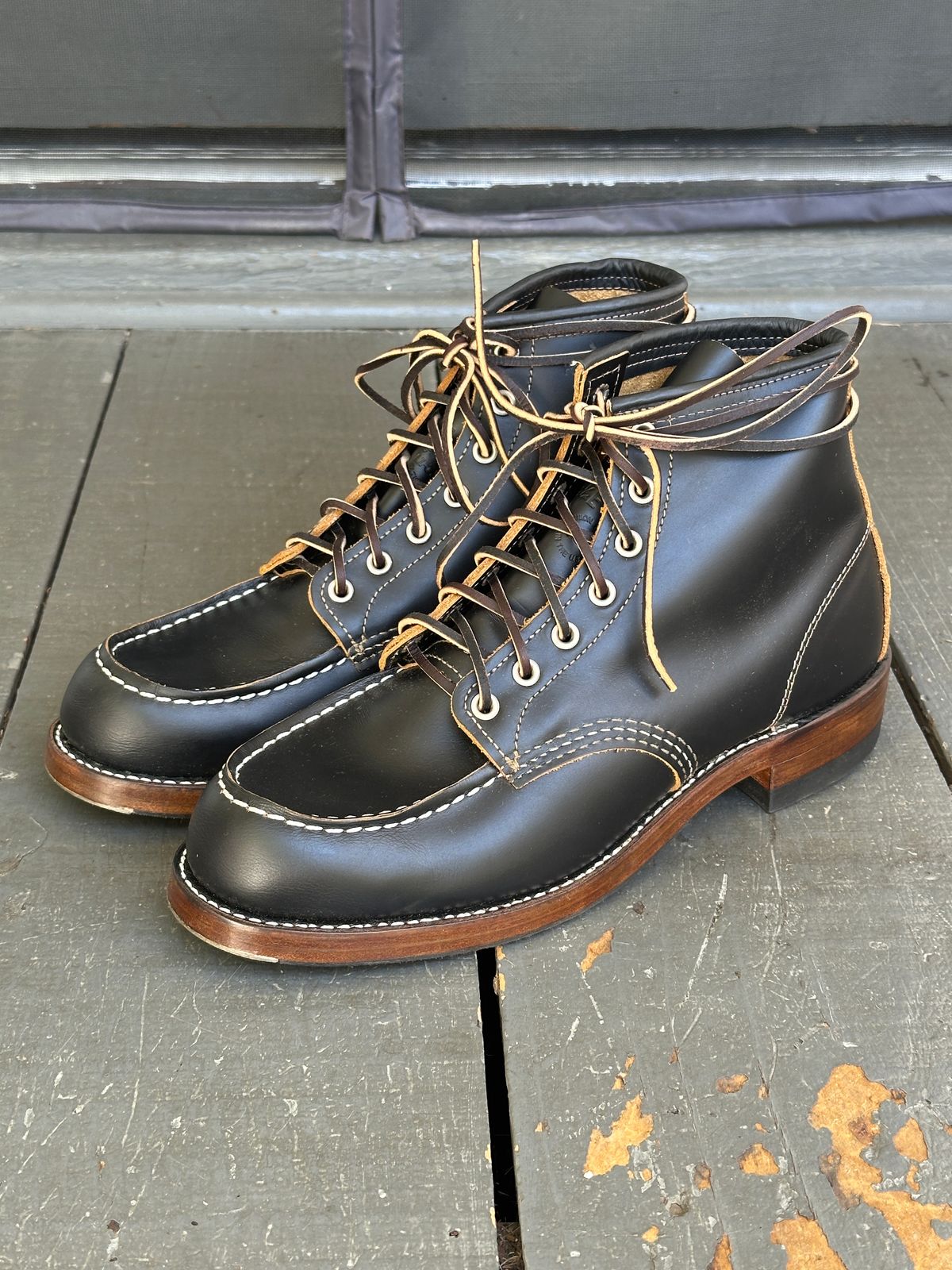 Photo by bankrobber on October 1, 2024 of the Red Wing 9874 in S.B. Foot Black Klondike.