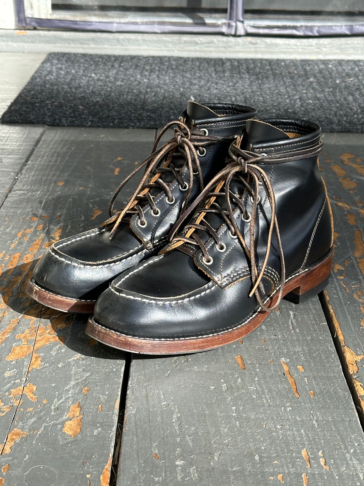 Photo by bankrobber on November 1, 2024 of the Red Wing 9874 in S.B. Foot Black Klondike.