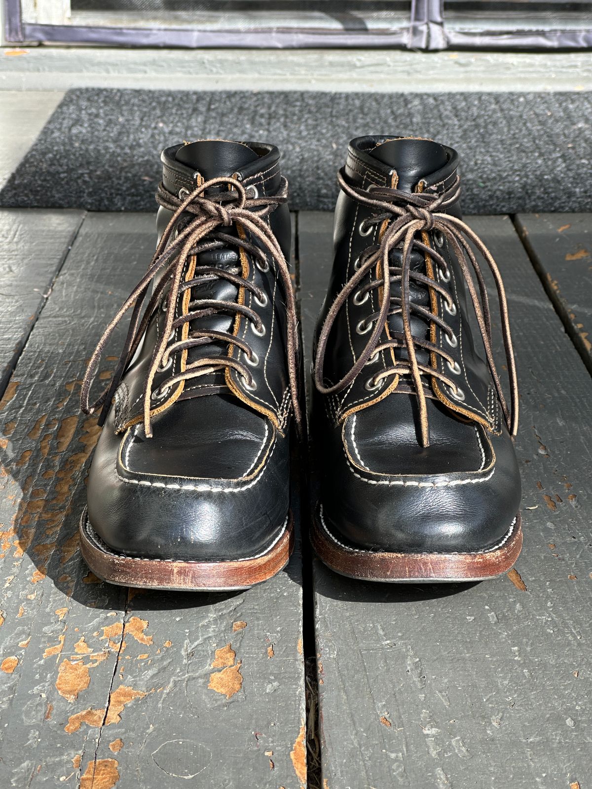 Photo by bankrobber on November 1, 2024 of the Red Wing 9874 in S.B. Foot Black Klondike.