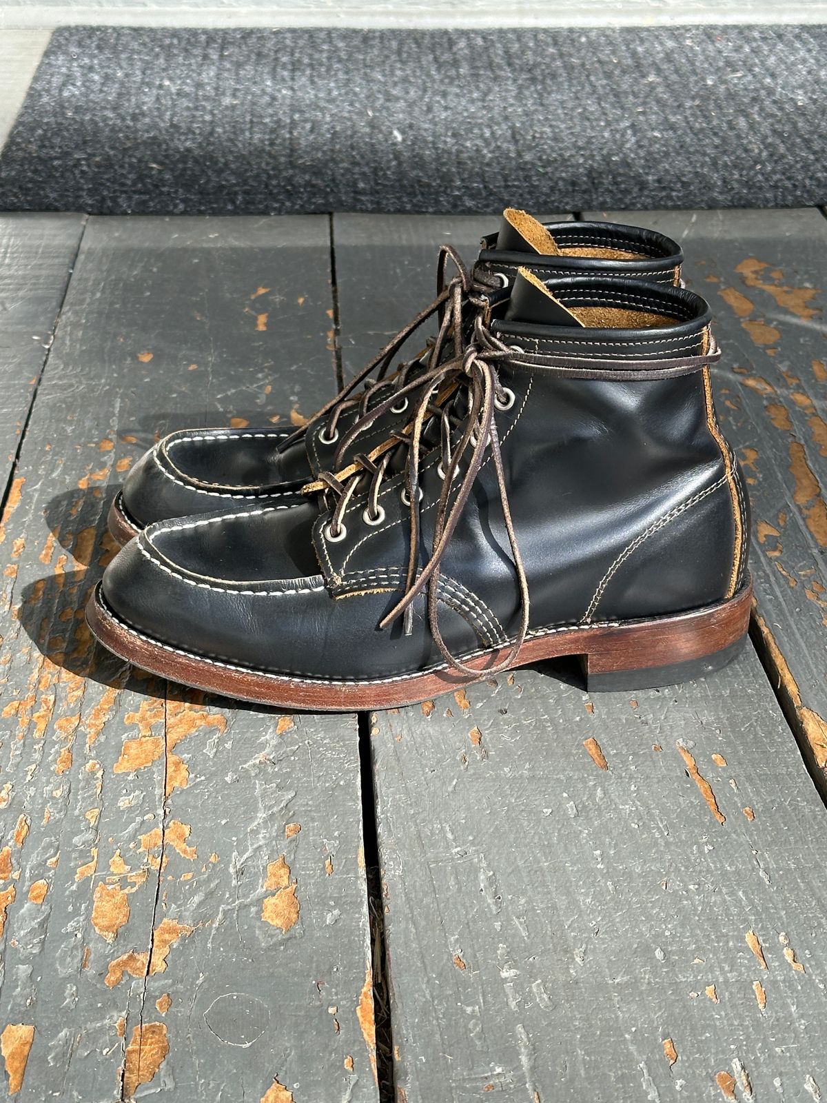 Photo by bankrobber on November 1, 2024 of the Red Wing 9874 in S.B. Foot Black Klondike.