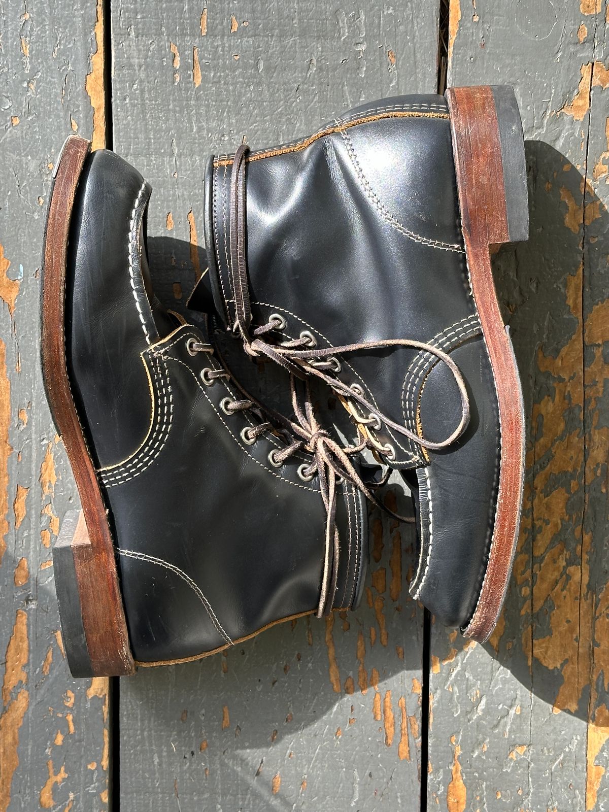 Photo by bankrobber on November 1, 2024 of the Red Wing 9874 in S.B. Foot Black Klondike.