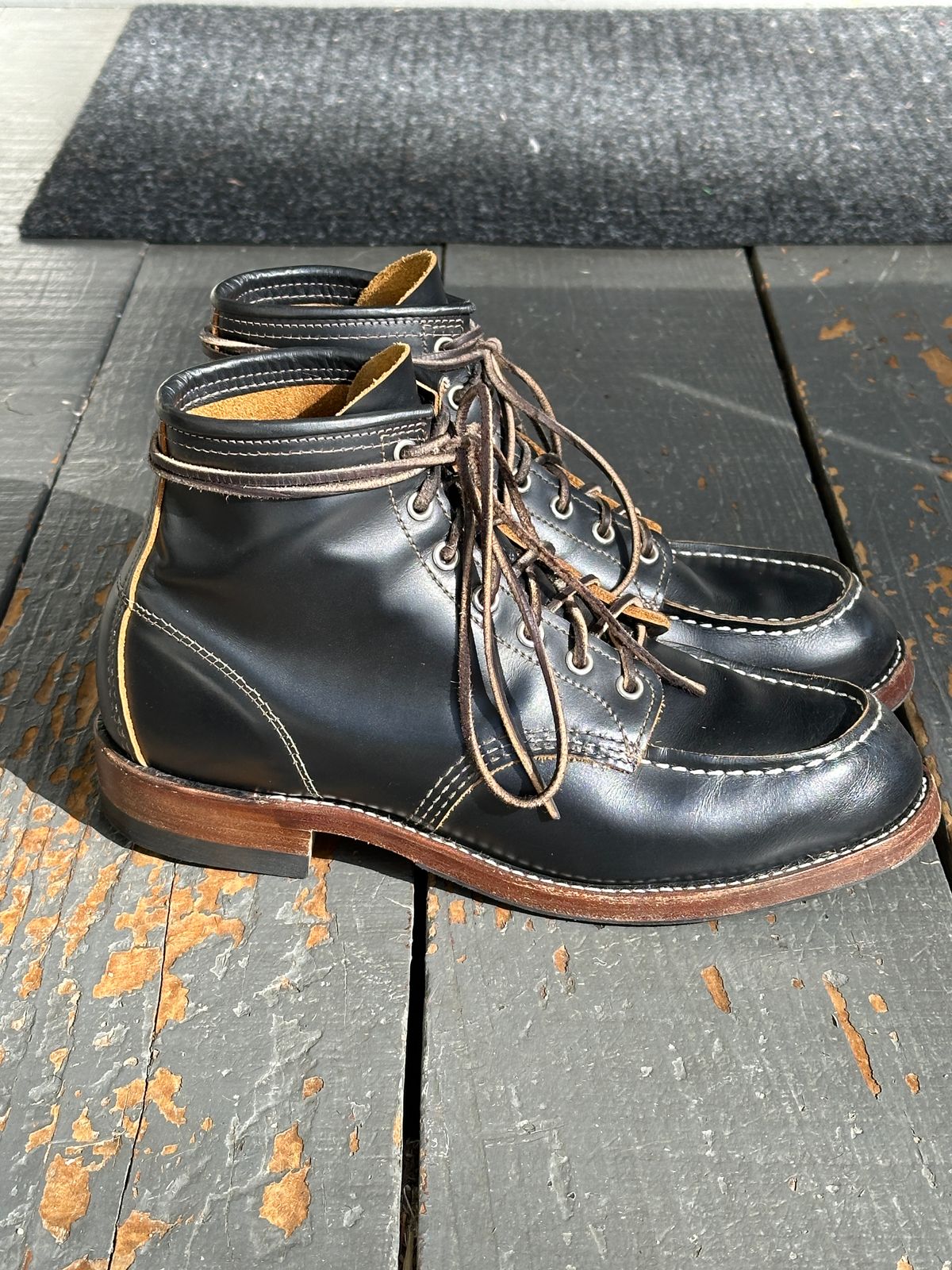 Photo by bankrobber on November 1, 2024 of the Red Wing 9874 in S.B. Foot Black Klondike.