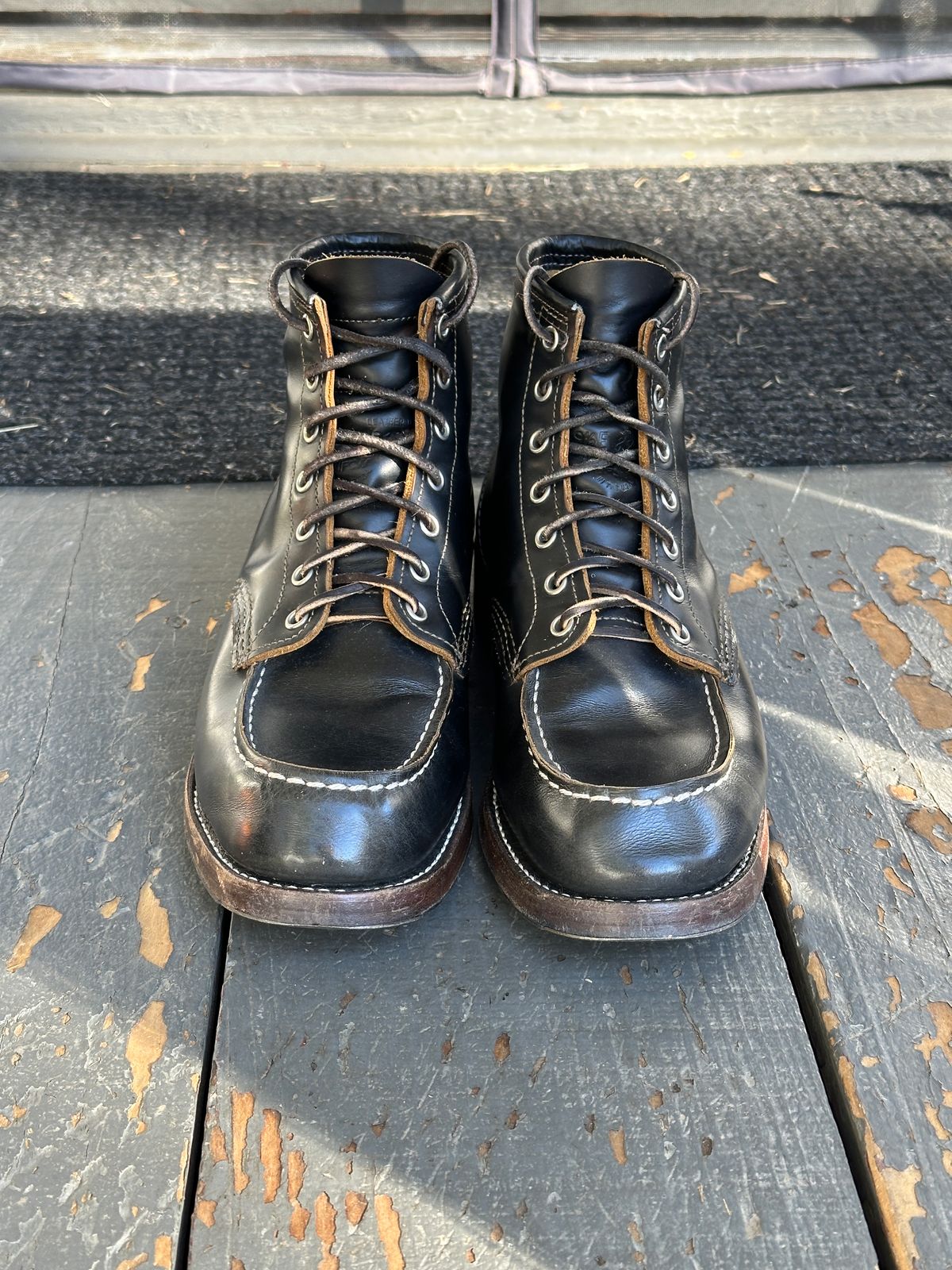 Photo by bankrobber on December 2, 2024 of the Red Wing 9874 in S.B. Foot Black Klondike.