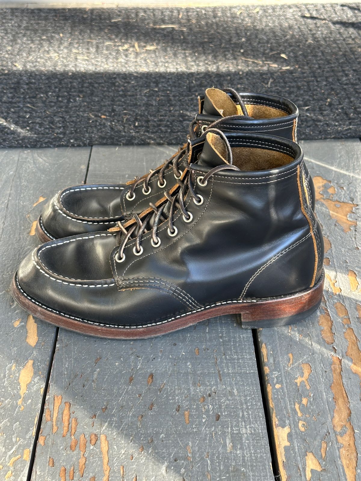 Photo by bankrobber on December 2, 2024 of the Red Wing 9874 in S.B. Foot Black Klondike.