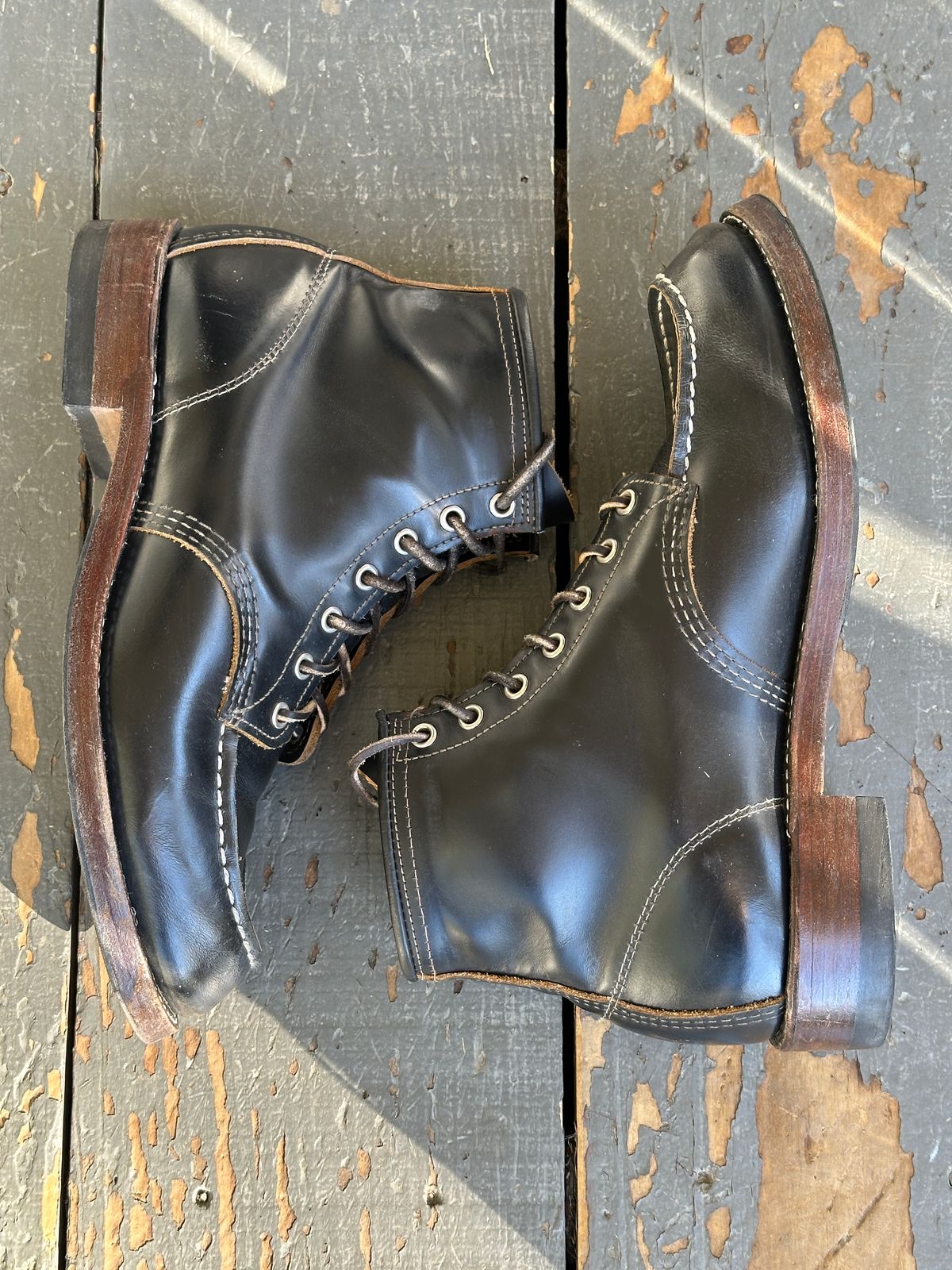 Photo by bankrobber on December 2, 2024 of the Red Wing 9874 in S.B. Foot Black Klondike.