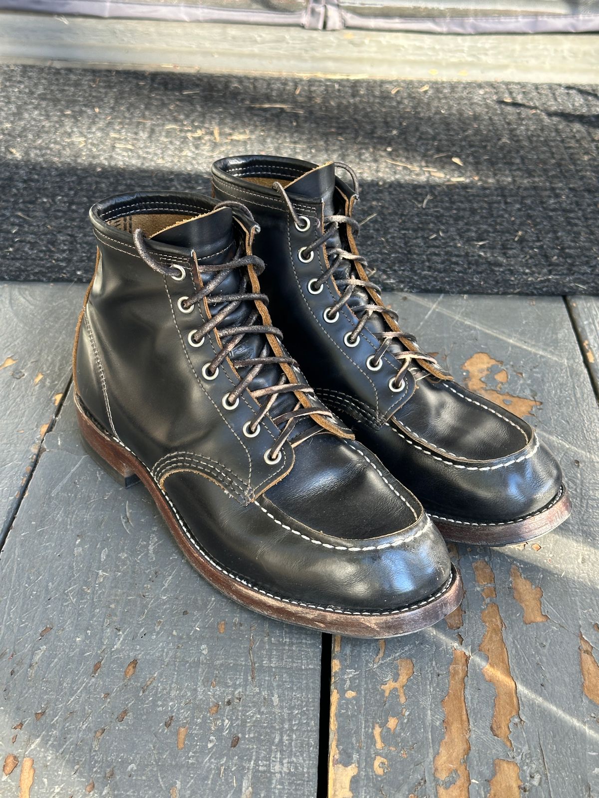 Photo by bankrobber on December 2, 2024 of the Red Wing 9874 in S.B. Foot Black Klondike.